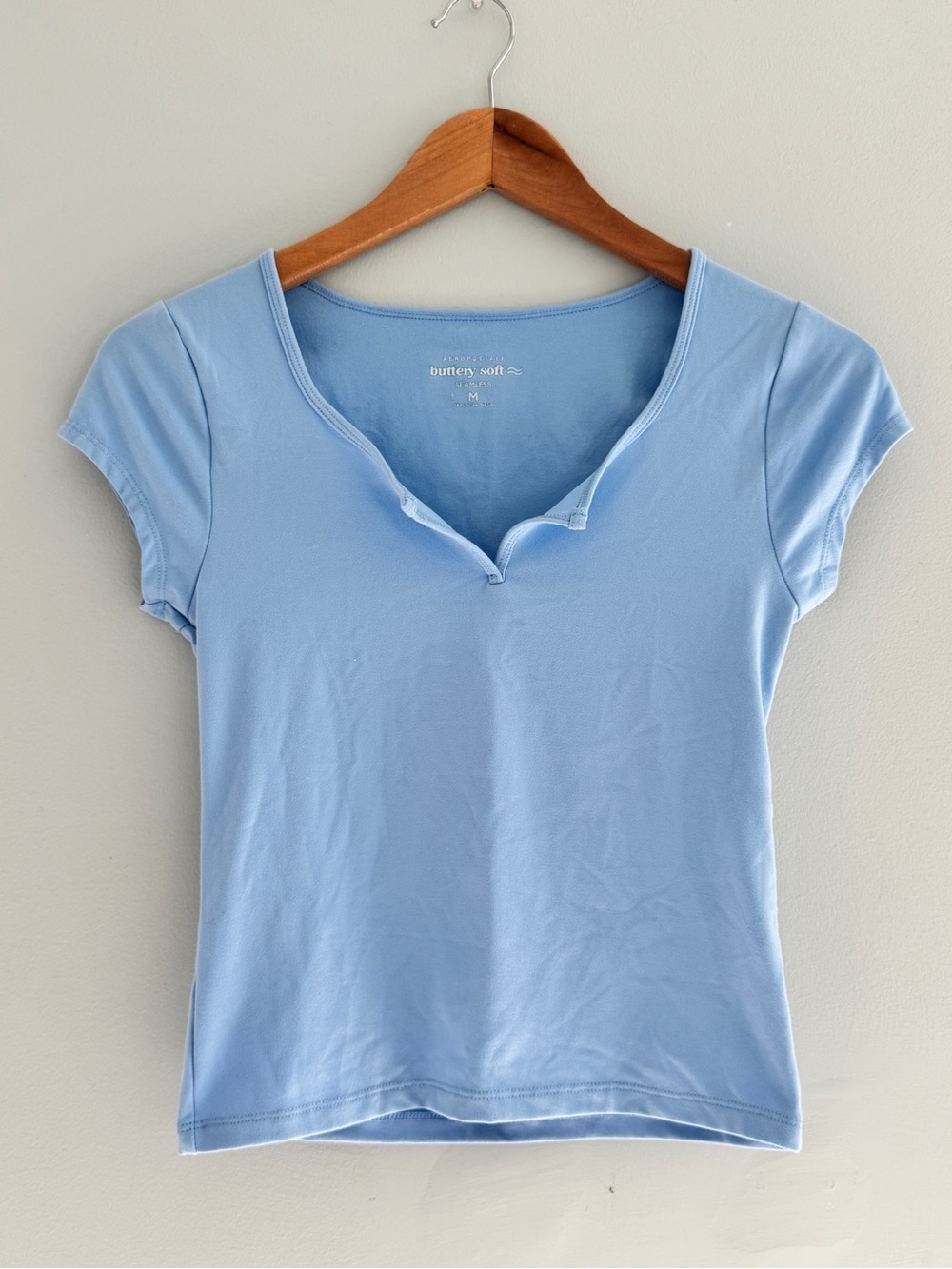 Aeropostale Blue V-Notch Fitted Short Sleeve Tee M